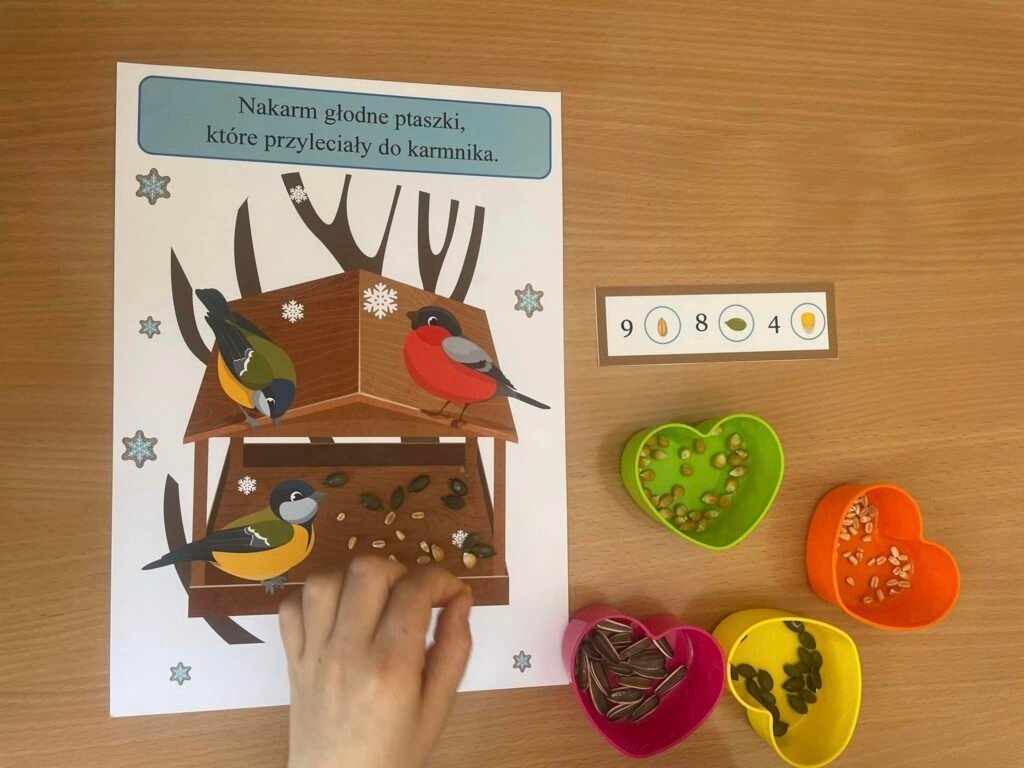 WSZYSTKIE DZIECI PAMIĘTAJĄ O ZWIERZĘTA ZIMĄ DBAJĄ